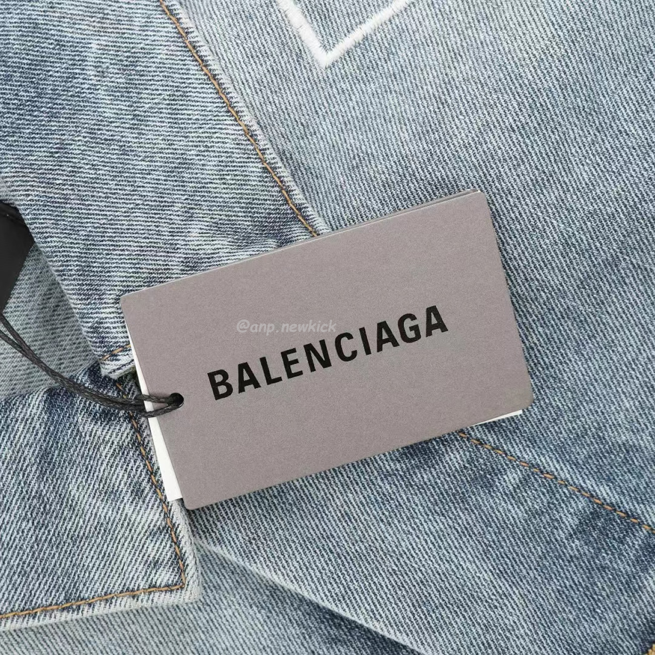 Balenciaga Retro Denim Jacket (6) - newkick.vip